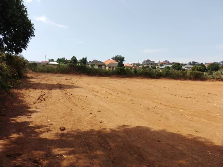 50ft by 100ft plot for sale in Katale estate on Entebbe Road for 80 million shillings Photo 1
